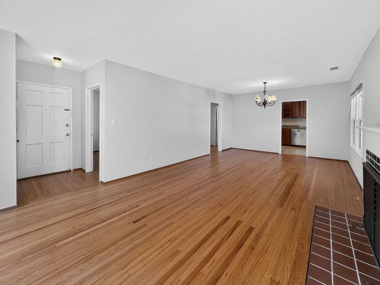 3240 Hudson Ave - Photo 7 of 40