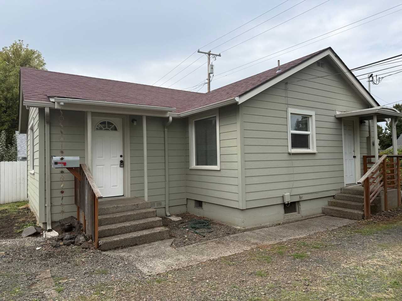 1232 D St - Photo 3 of 25