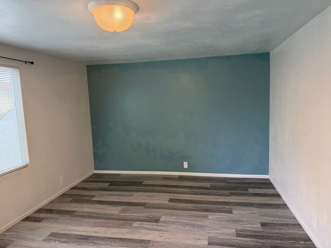 1232 D St - Photo 5 of 25