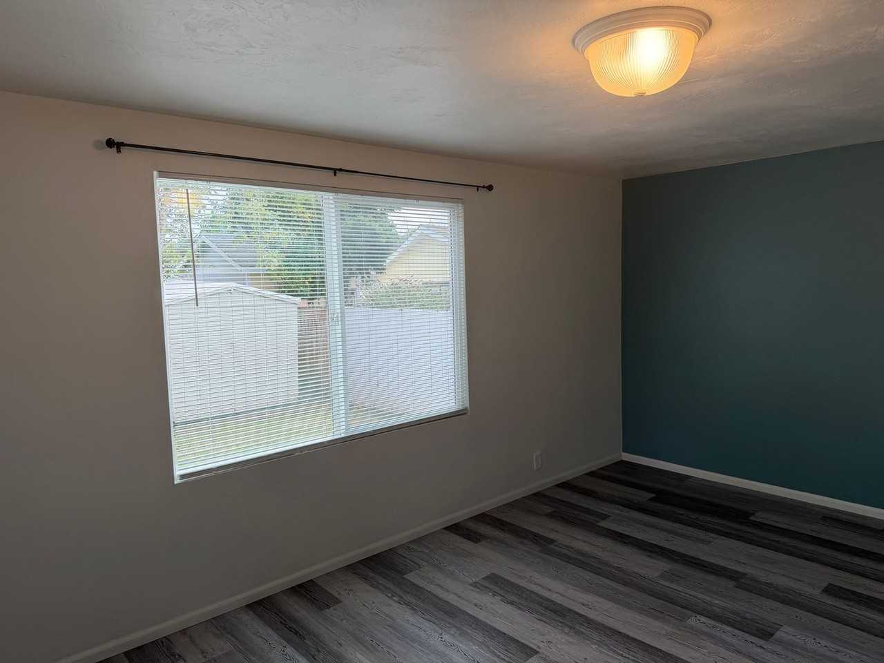 1232 D St - Photo 6 of 25