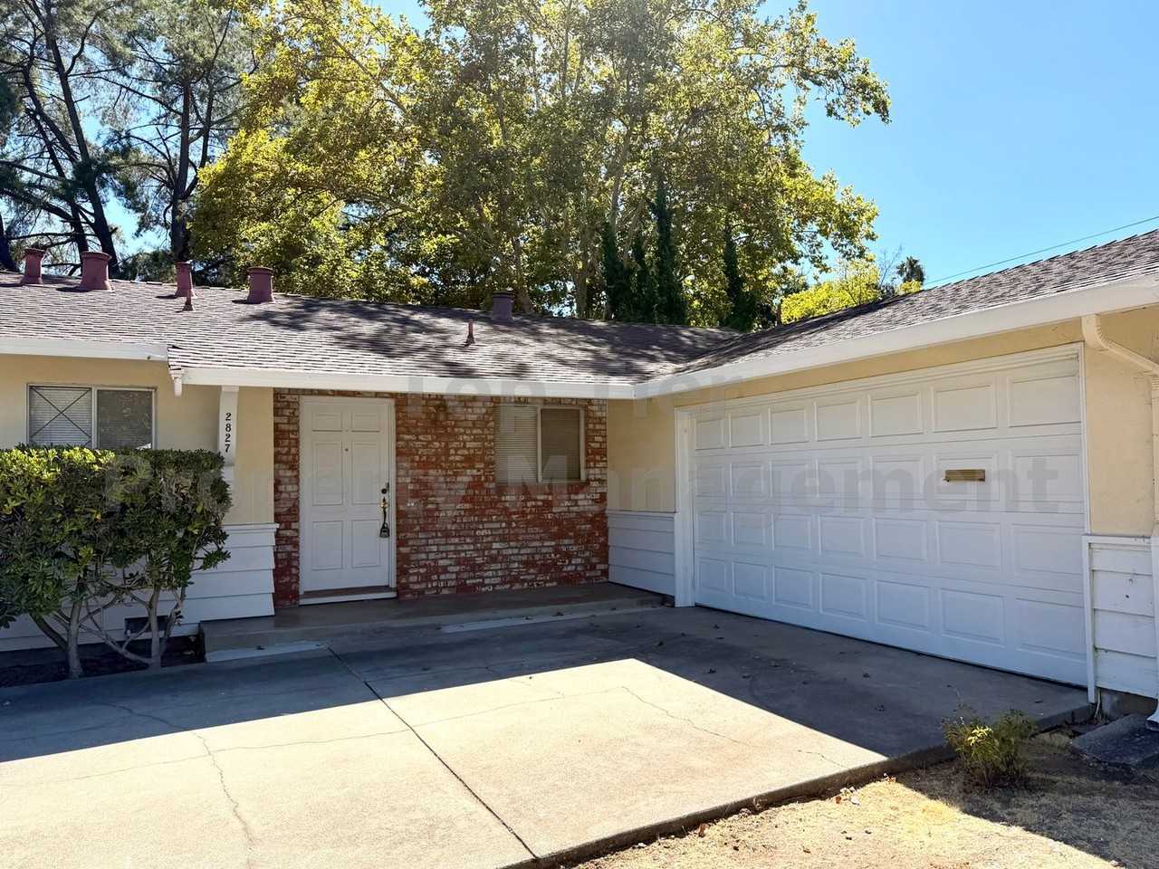 2827 San Carlos Dr