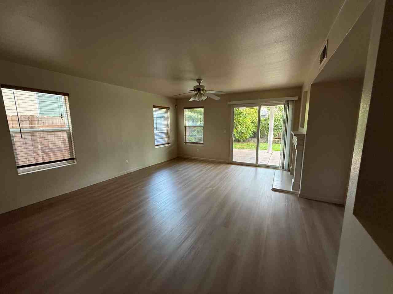 2424 Sandpiper Ln - Photo 6 of 17