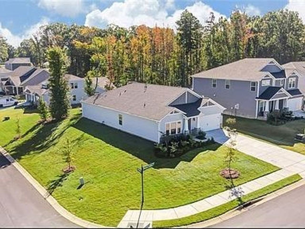 1032 Ellington Downs Way - Photo 2 of 40