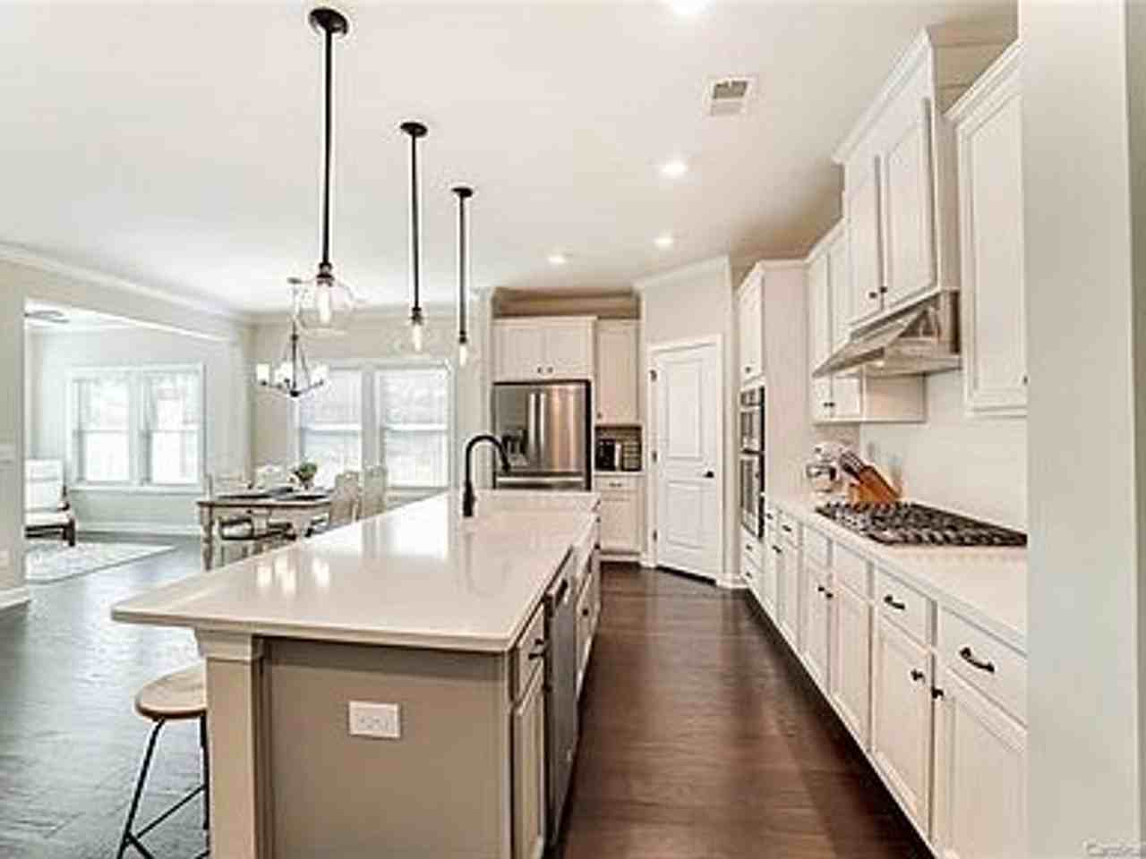1032 Ellington Downs Way - Photo 7 of 40
