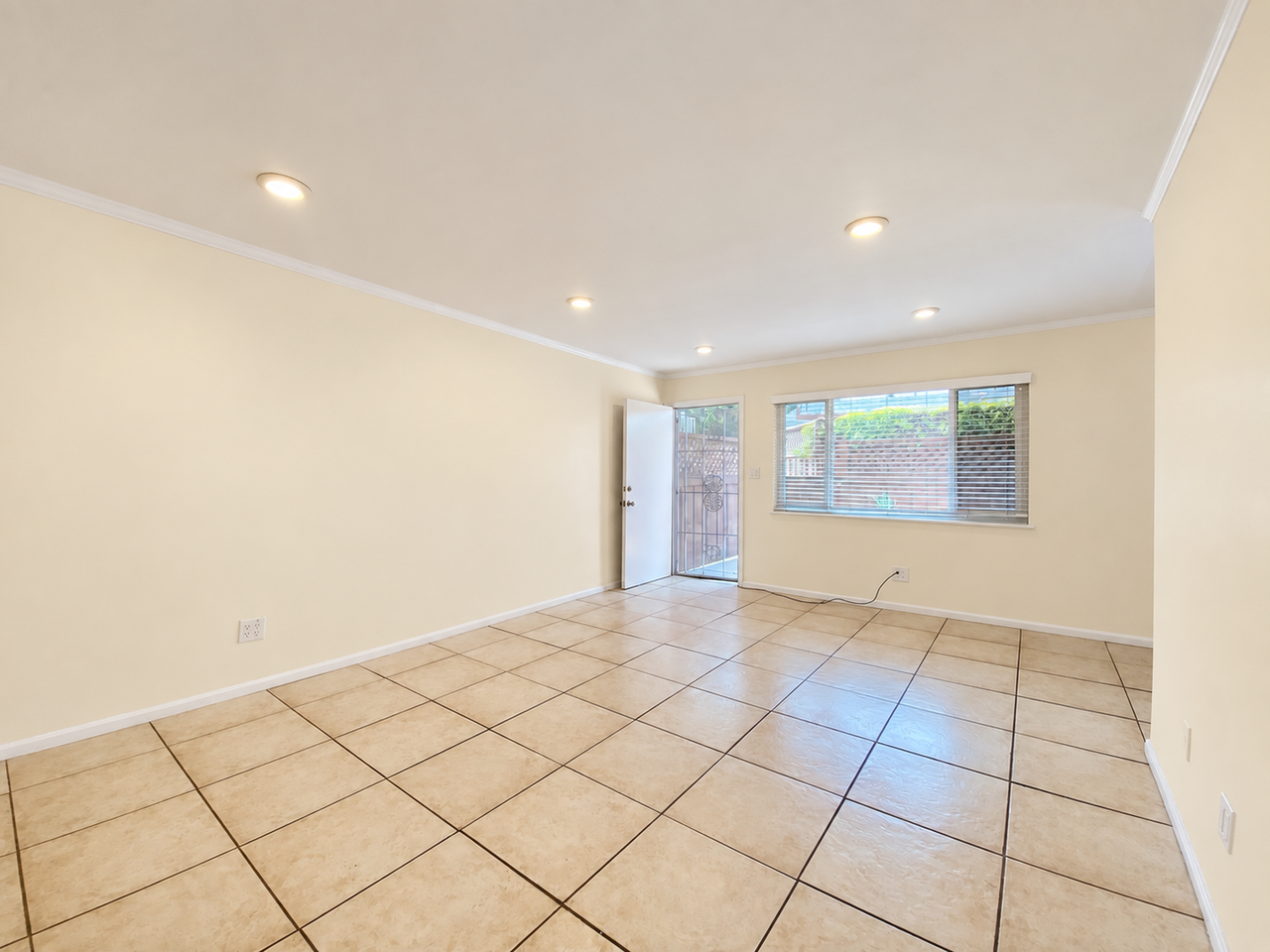 3755 1/2 32nd St - Photo 5 of 17
