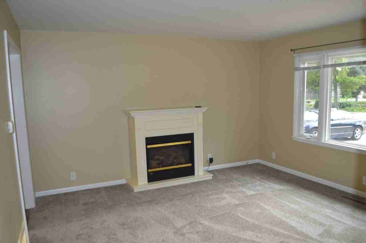 1110 S Shore Dr - Photo 2 of 21
