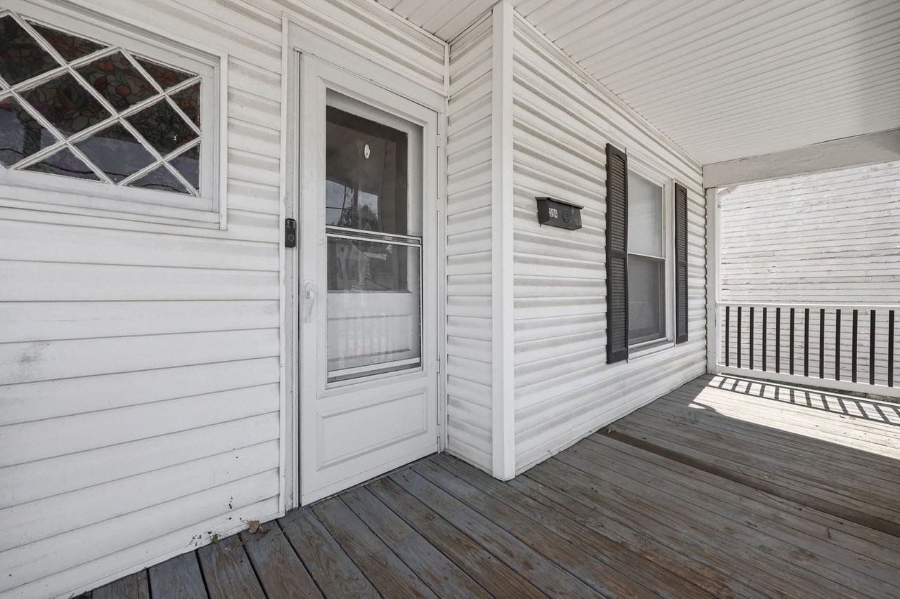 304 Mount Vernon Rd - Photo 4 of 37
