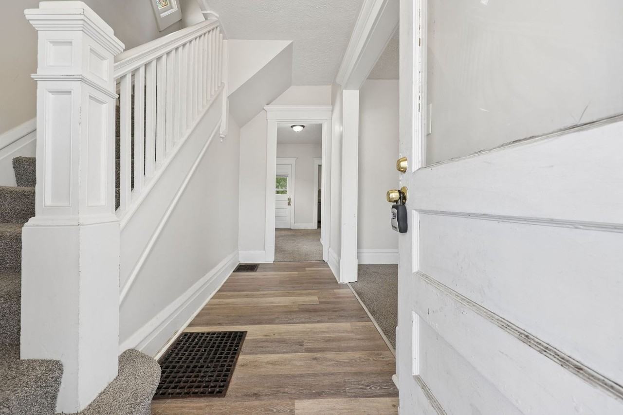 304 Mount Vernon Rd - Photo 5 of 37