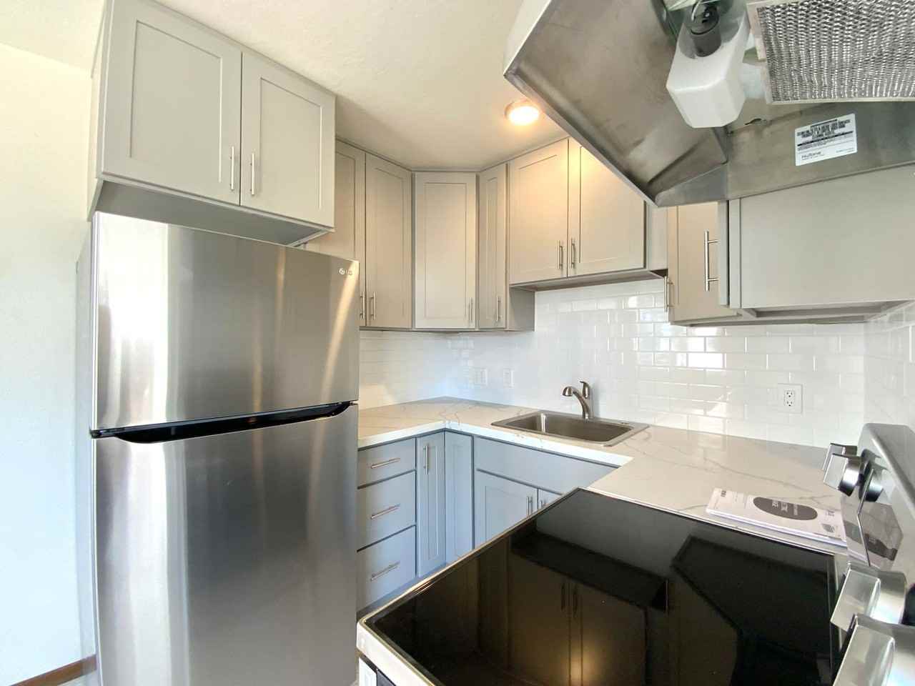 1600 Larkin St - Photo 2 of 25