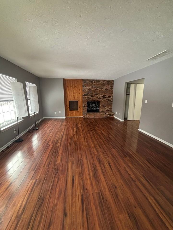 6970 Carriage Hill Dr #201 - Photo 4 of 20