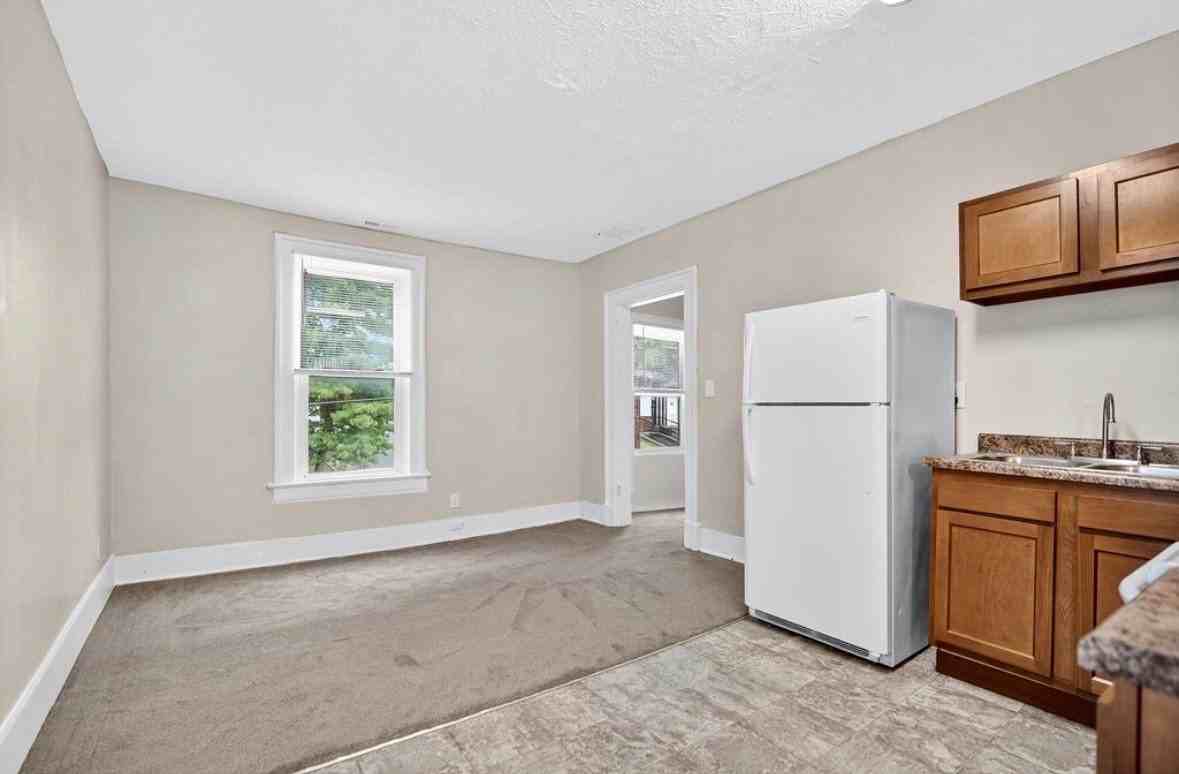 512 High St #3 - Photo 2 of 9