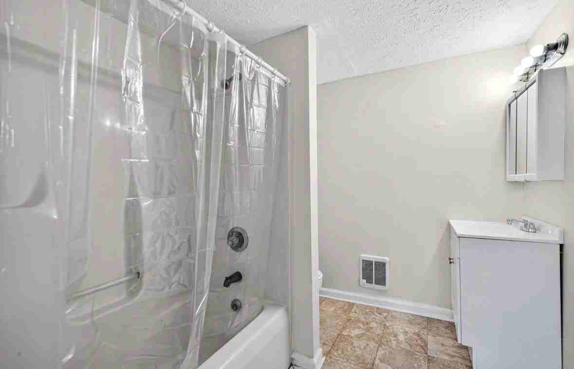 512 High St #3 - Photo 5 of 9