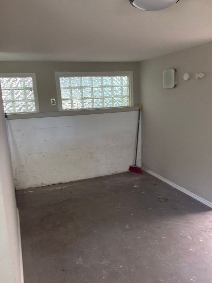 2853 Meadowlark Ave - Photo 5 of 12