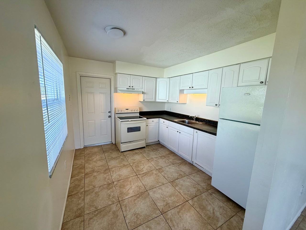 8126 43rd Ave W - Photo 7 of 15