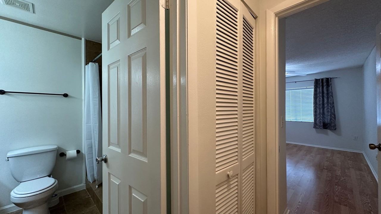 666 Kenwick Cir #203 - Photo 5 of 28