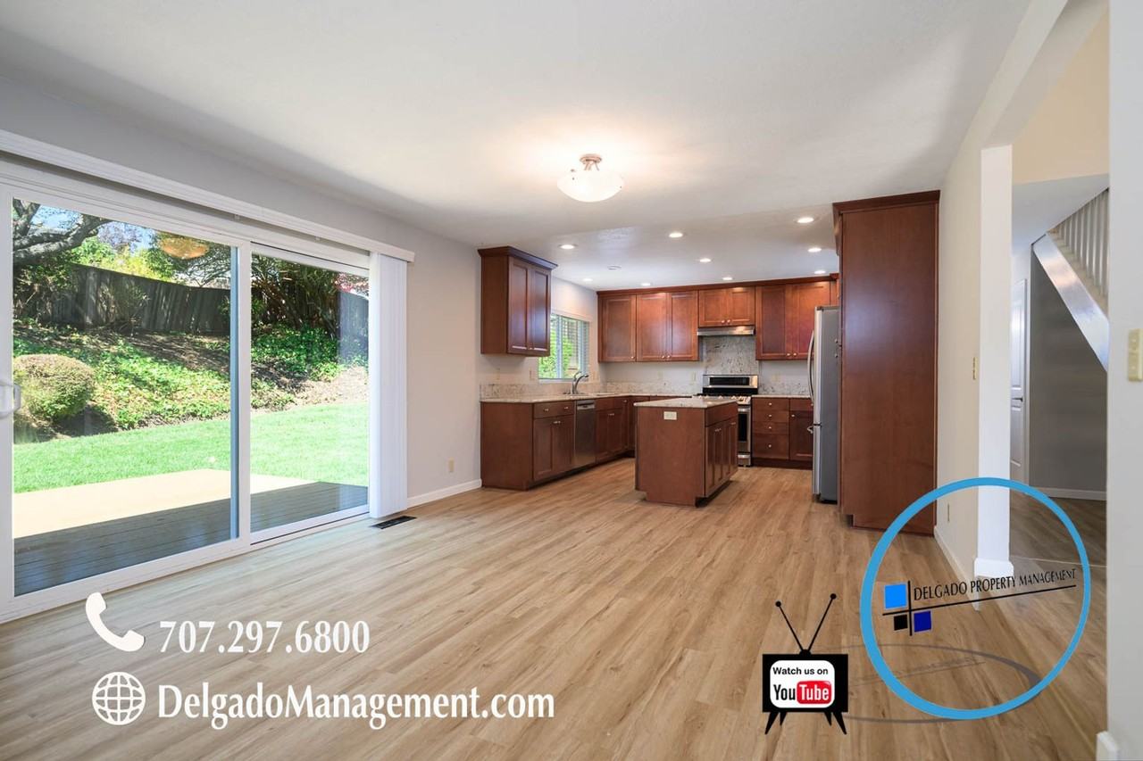 1773 Valerie Ct - Photo 5 of 25