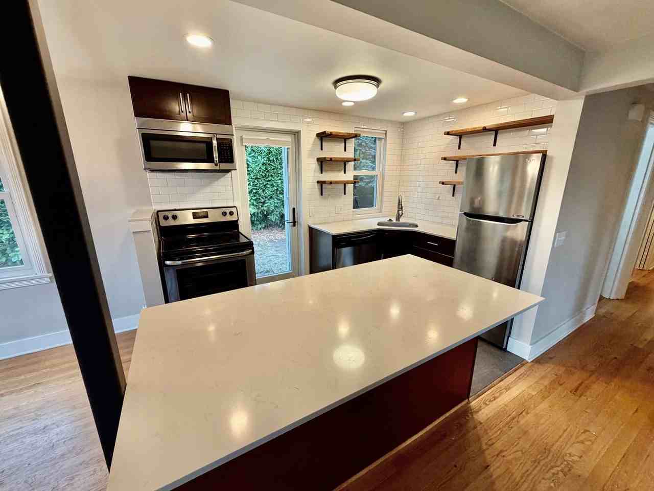 2115 33rd Ave W - Photo 4 of 21