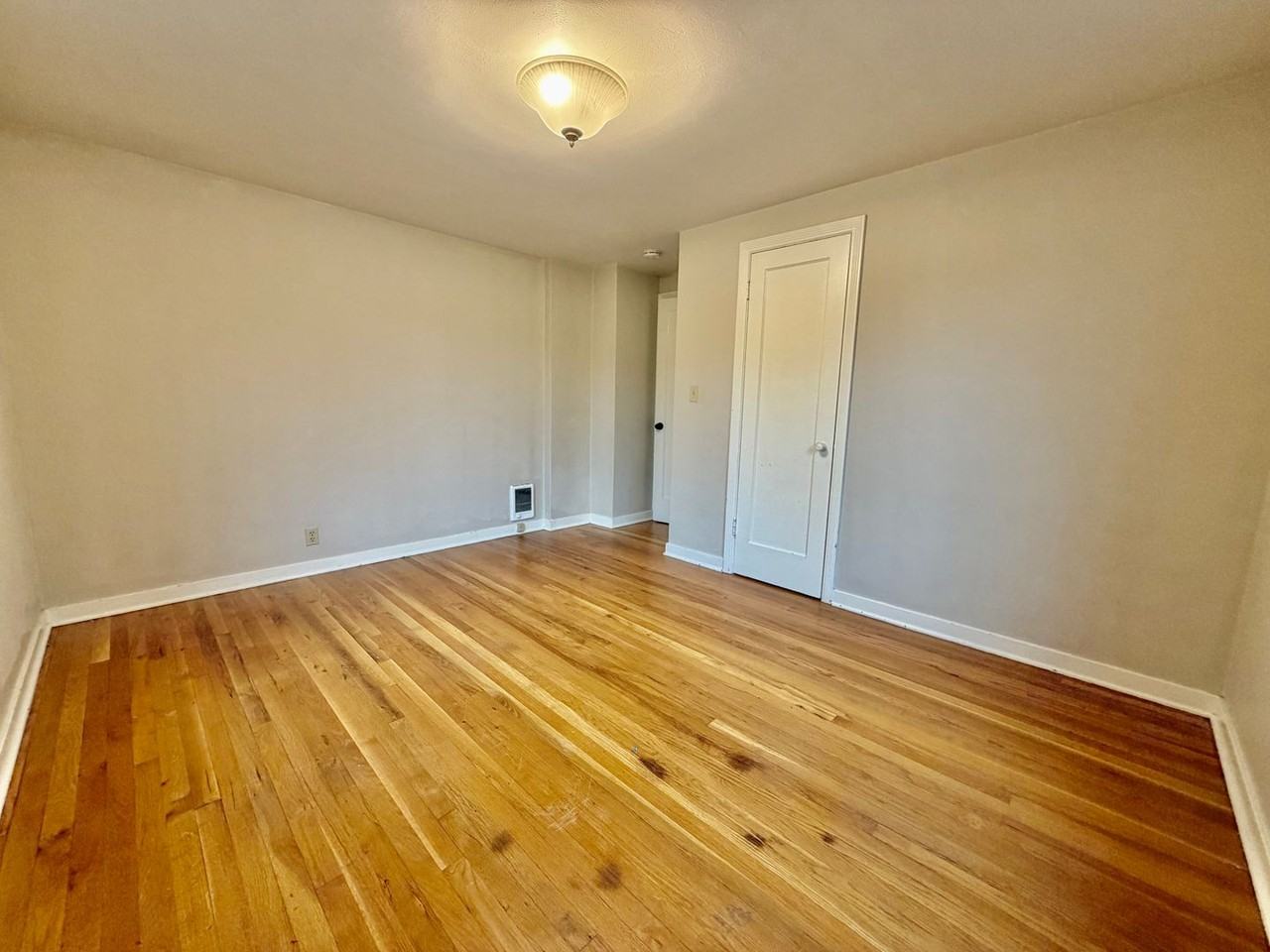2115 33rd Ave W - Photo 7 of 21