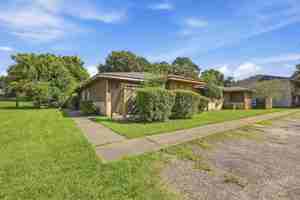 featured image of 8160 Stonebrook Dr