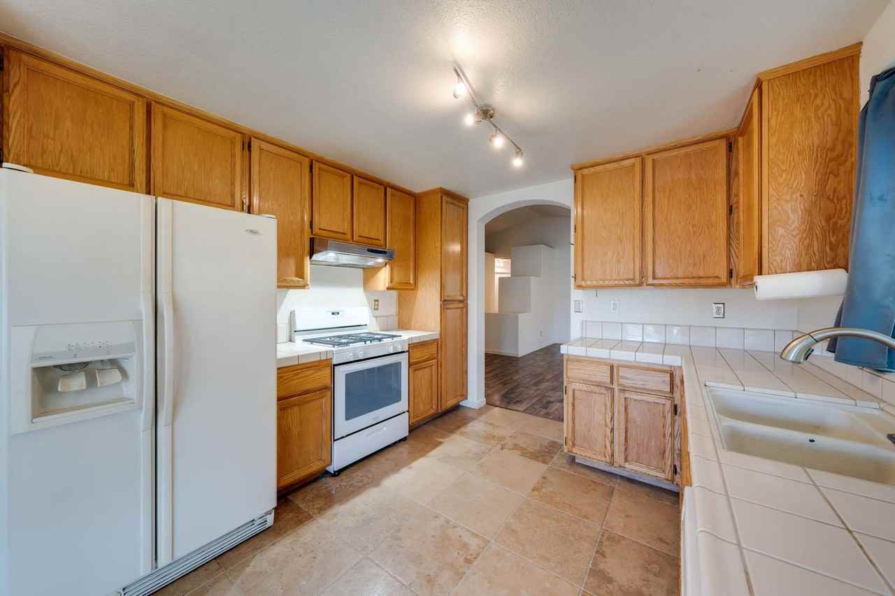 6115 Brahms Ct - Photo 3 of 40