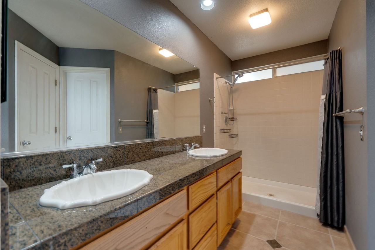 6115 Brahms Ct - Photo 4 of 40