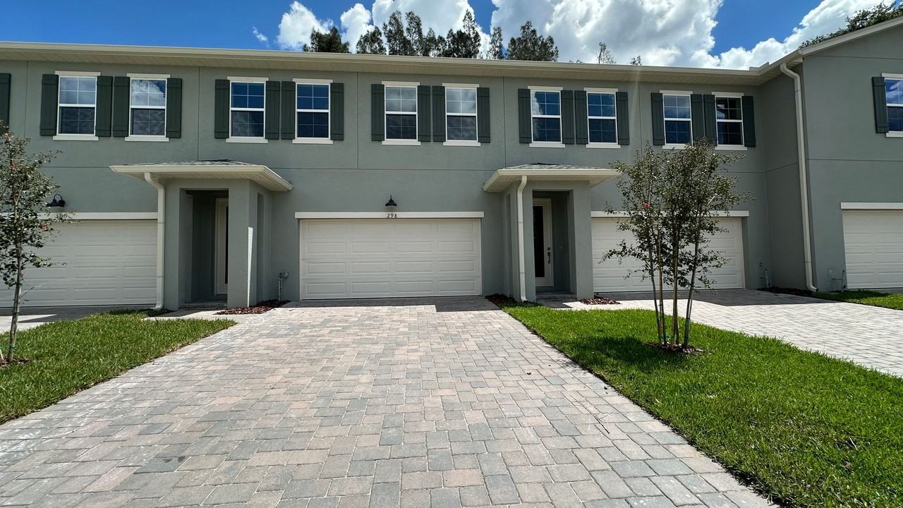 298 Ne Triplet Dr