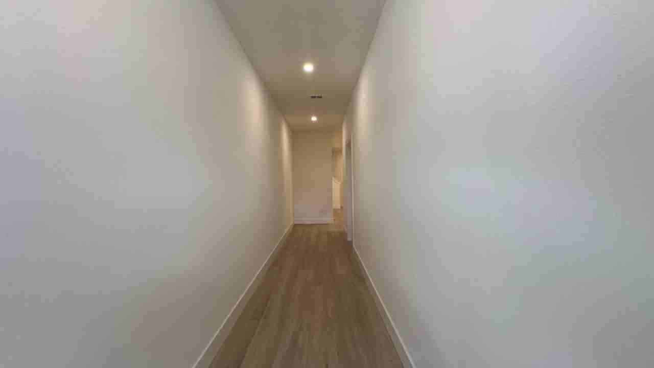 298 Ne Triplet Dr - Photo 4 of 39