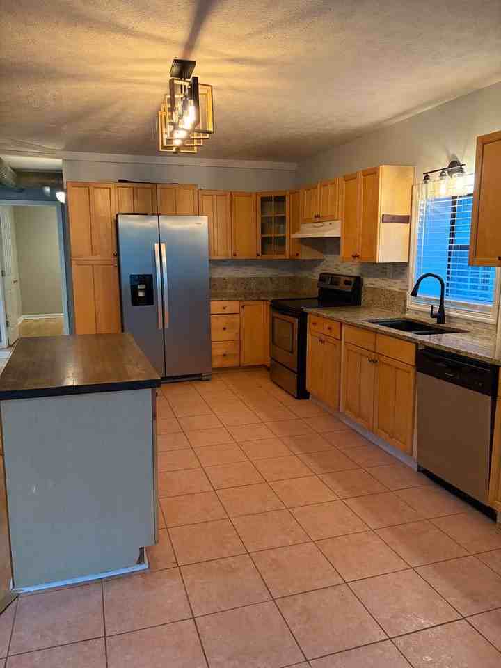 5134 Post Rd - Photo 4 of 23