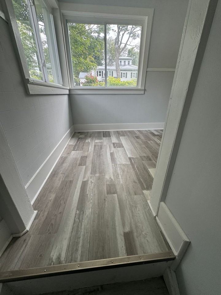 42 Bridge St - Photo 4 of 19