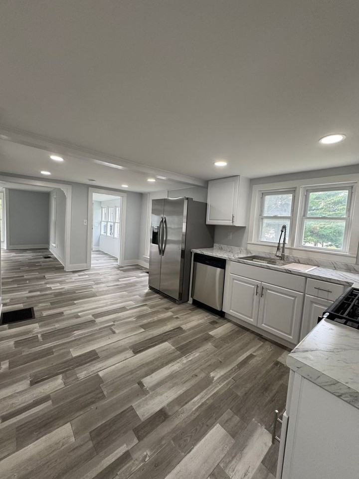 42 Bridge St - Photo 6 of 19