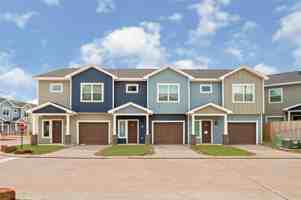 featured image of 14010 14010 Longstreet - 202C #202C