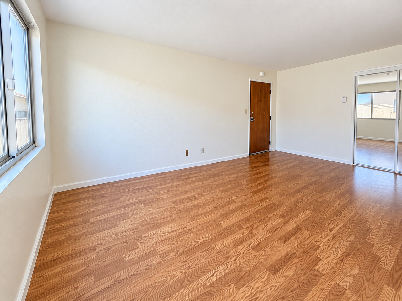 728 Adams St - Photo 2 of 13