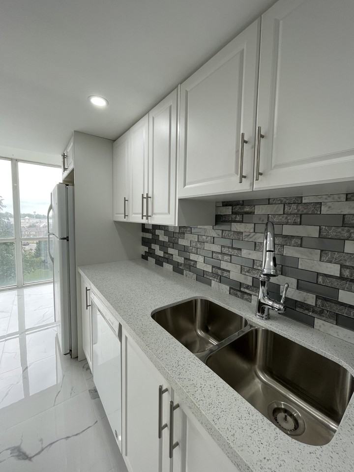 350 Webb Dr - Photo 4 of 17
