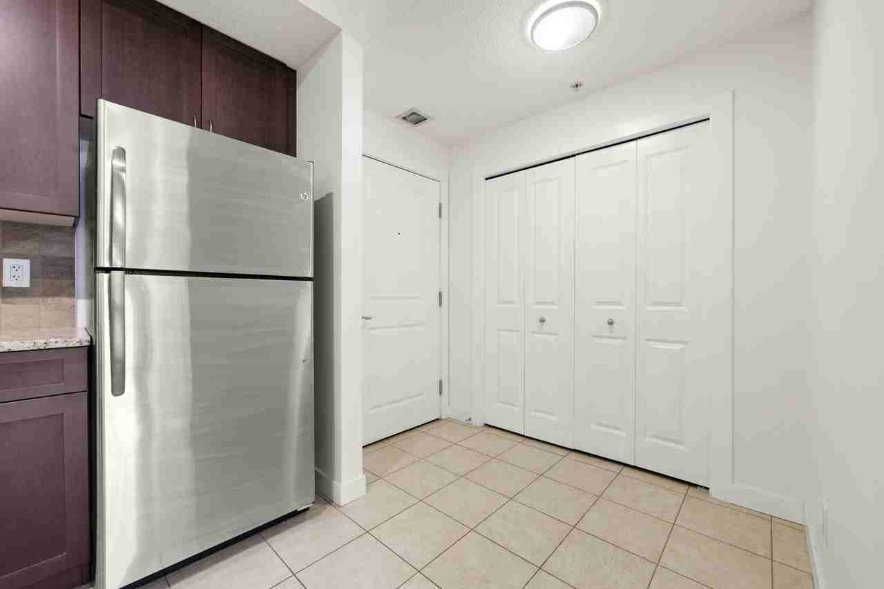 108 25 Ave Sw - Photo 4 of 16