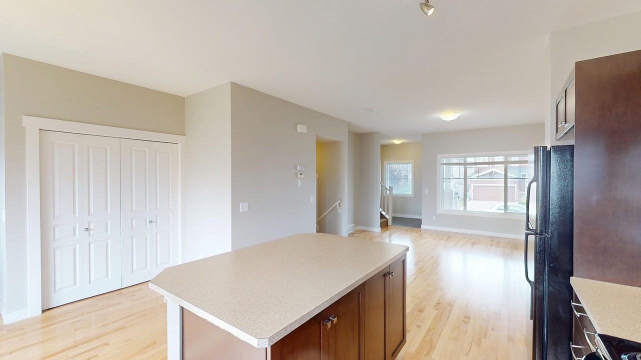 75 Royal Oak Dr Nw - Photo 2 of 15
