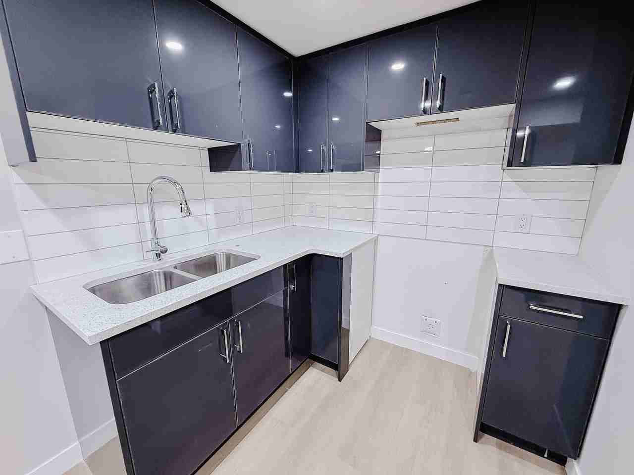 612 56 Ave Sw - Photo 3 of 16