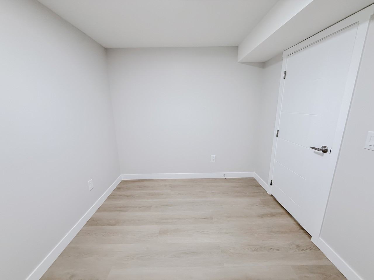 612 56 Ave Sw - Photo 6 of 16