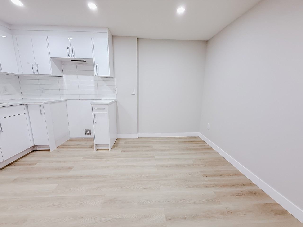 614 56 Ave Sw - Photo 2 of 20