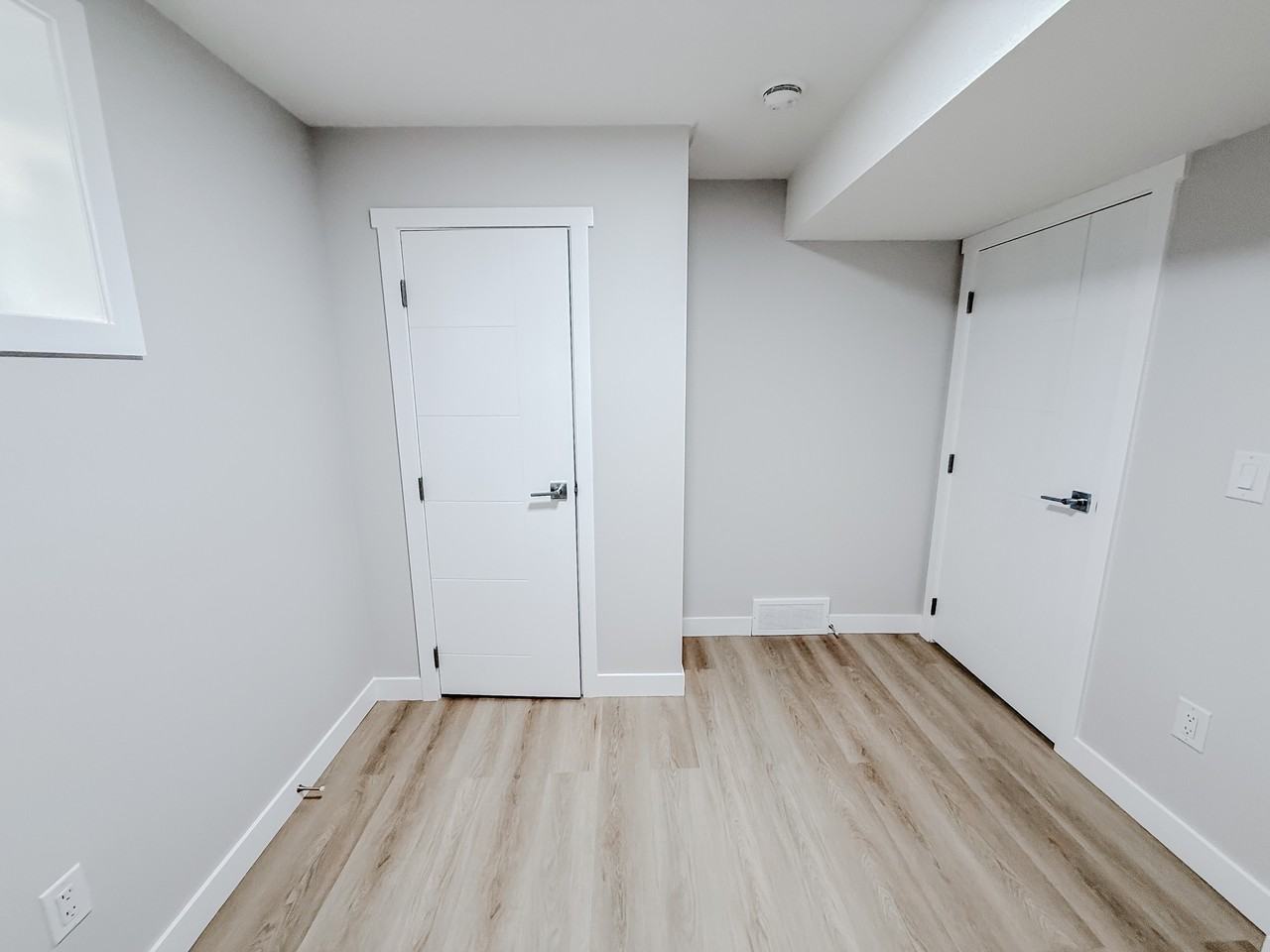 614 56 Ave Sw - Photo 6 of 20