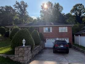 1901 Pinewood Dr - Photo 1 of 1