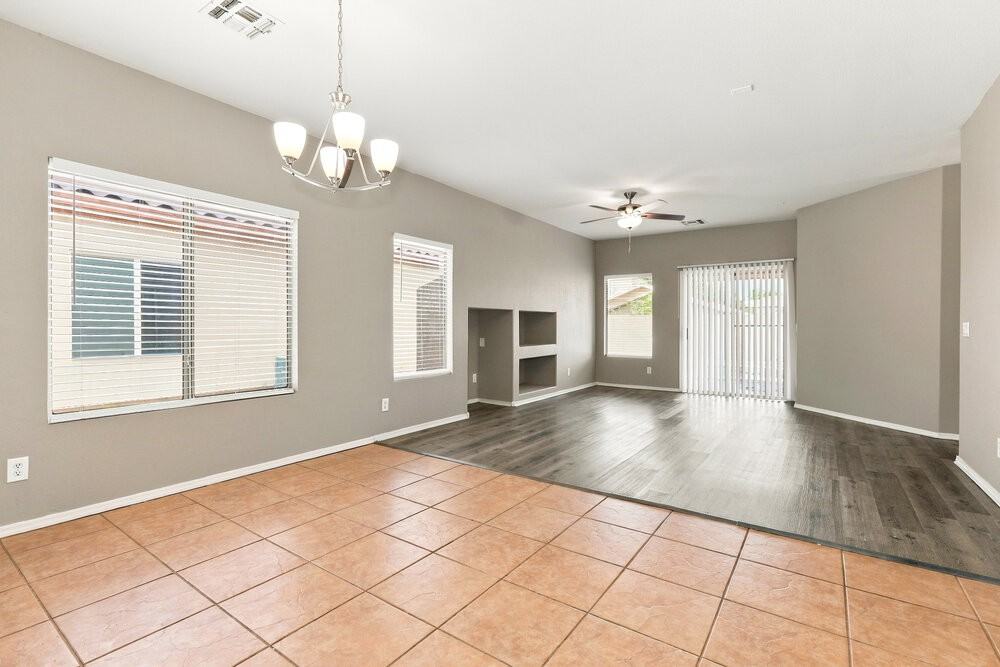 30225 N Royal Oak Way - Photo 7 of 16