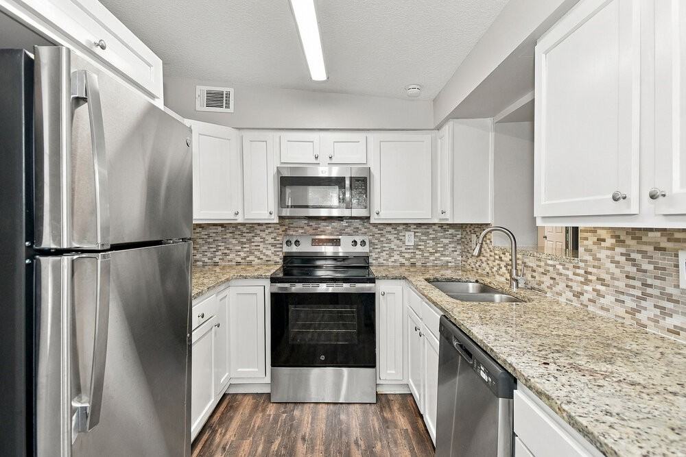 3018 Carrevero Dr W - Photo 6 of 16
