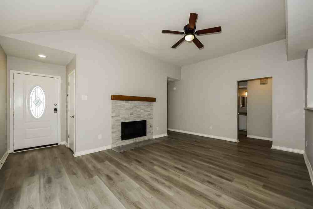 522 Chancellorsville Dr - Photo 3 of 16