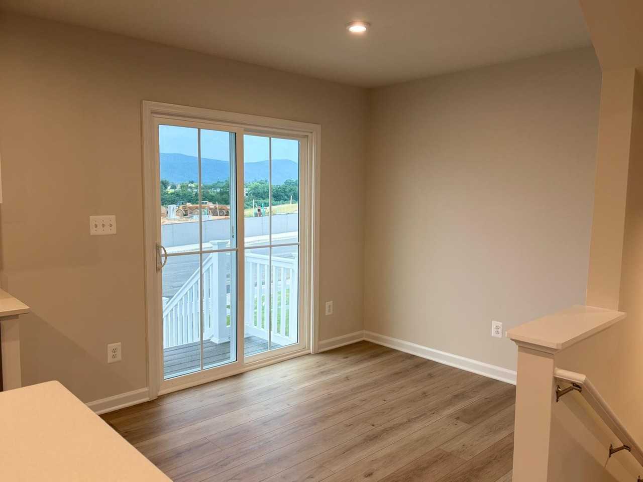 761 Hisey Ave - Photo 4 of 5