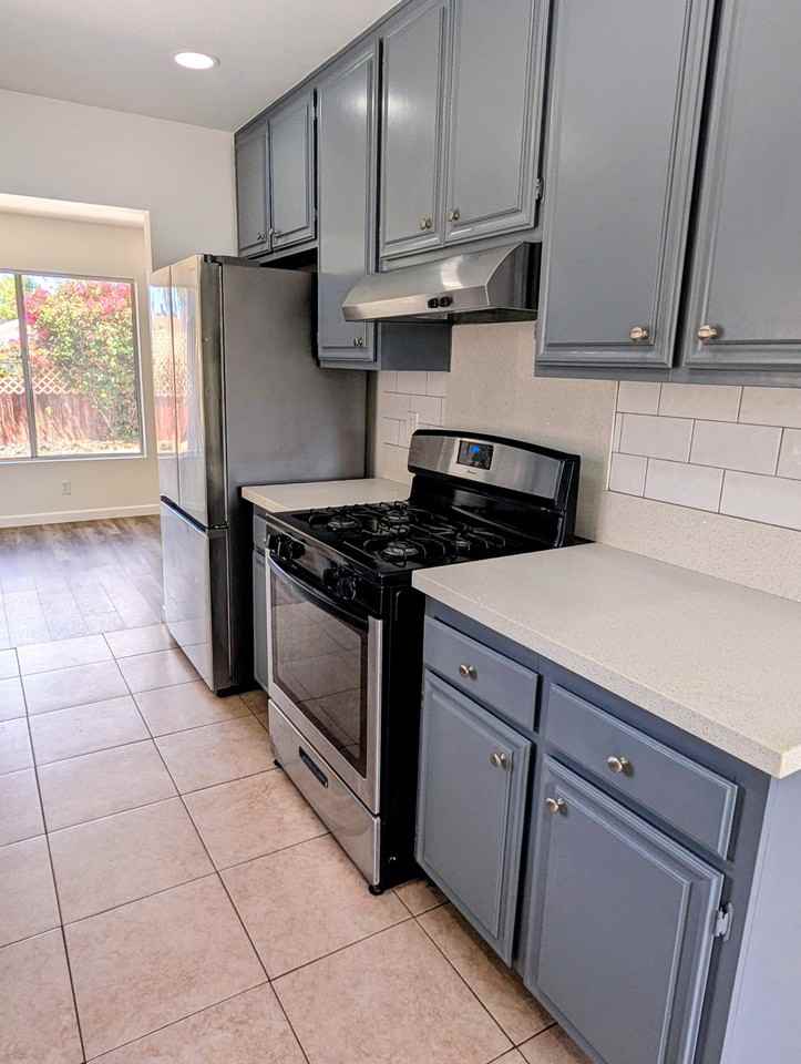 11242 Nalco St - Photo 5 of 18