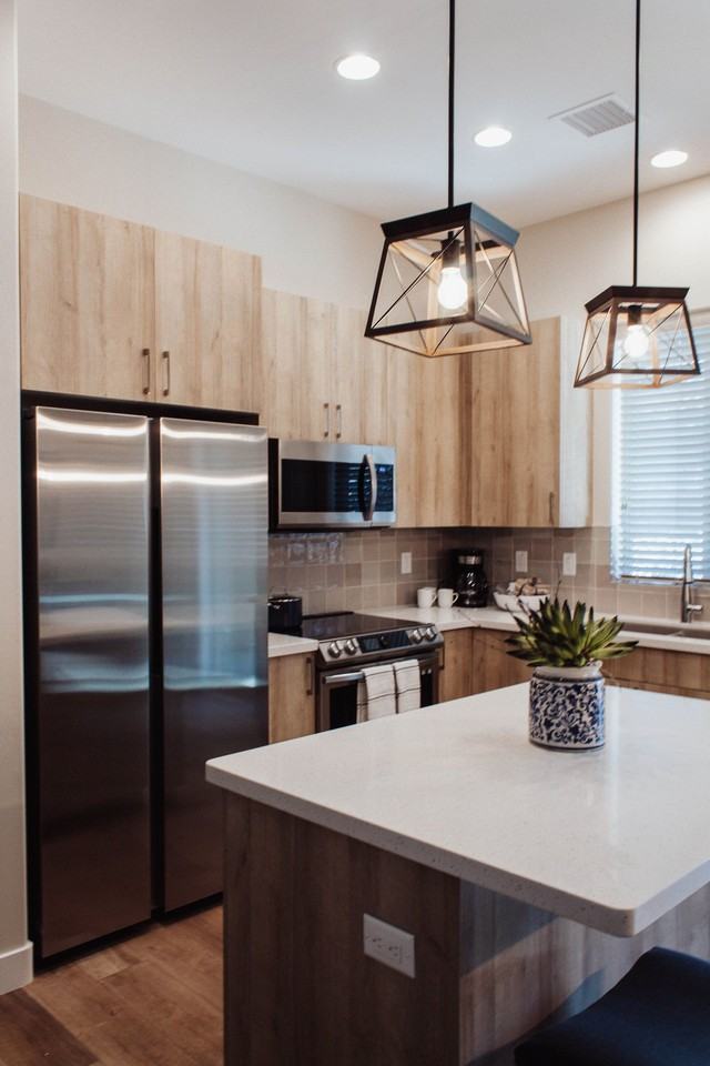 627 E Rosser St - Photo 5 of 13