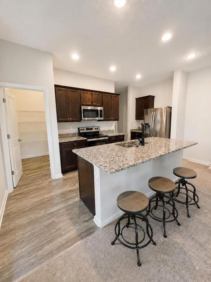1021 Margot Ln - Photo 3 of 17