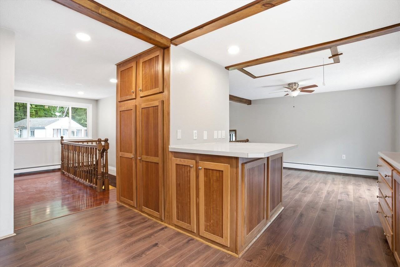 184 Buck St #A - Photo 5 of 20