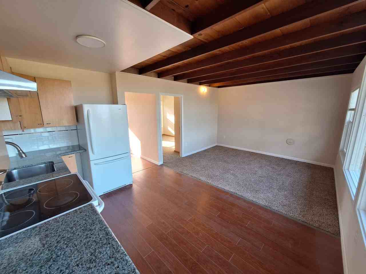 140 N Lakeview St - Photo 4 of 8
