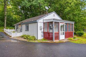featured image of 184 Buck St #B